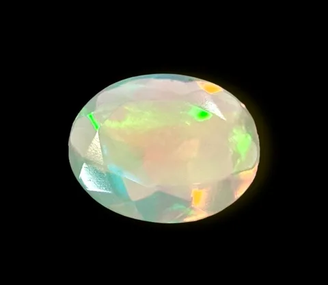 Opal, Oval Cut, 1.09 ct